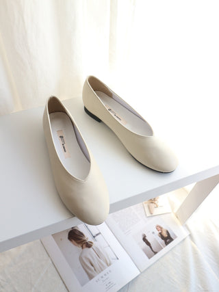購買 beige Handmade Flat Soft Shoes for Women